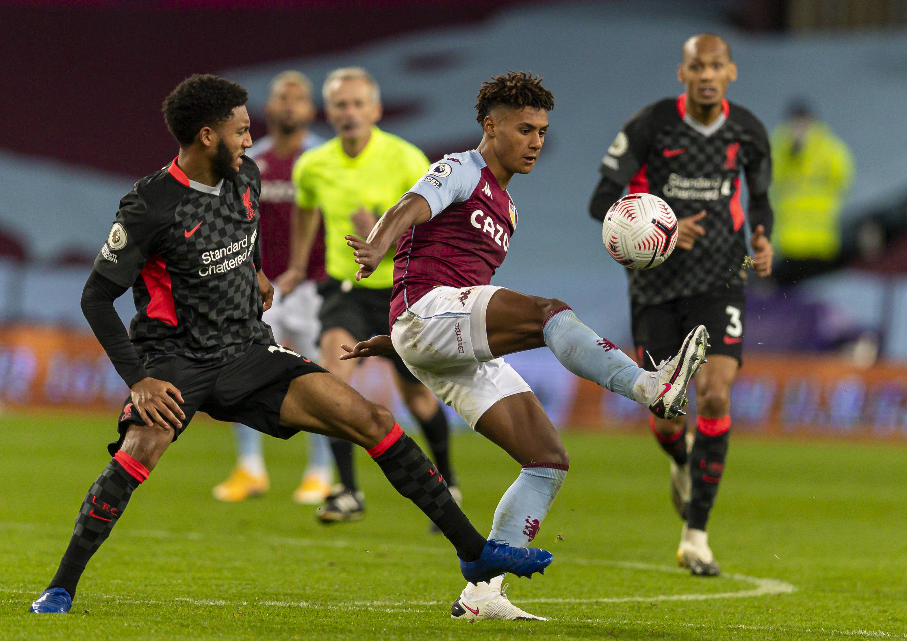 Jiejie：季后赛阶段最想跟LNG交手吧 我想跟Scout再打一次