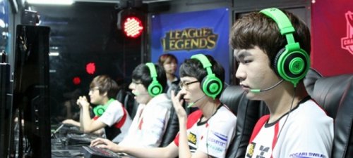 FaZe 和 Passion UA 在 StarLadder 布达佩斯 Major 2025 第二阶段的第二轮比赛中取得胜利